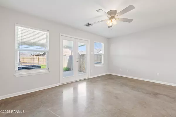 New Iberia, LA 70560,1534 S Patout ST #C