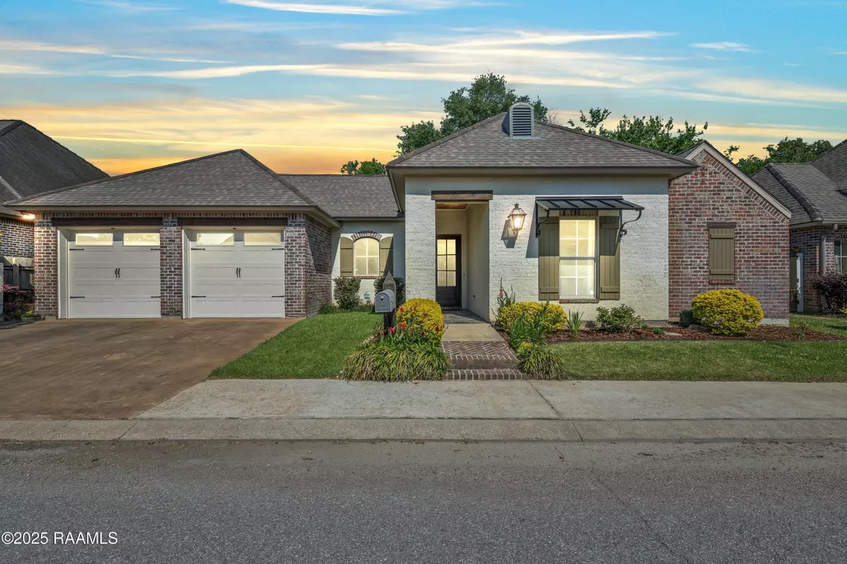 Broussard, LA 70518,205 Petrus DR