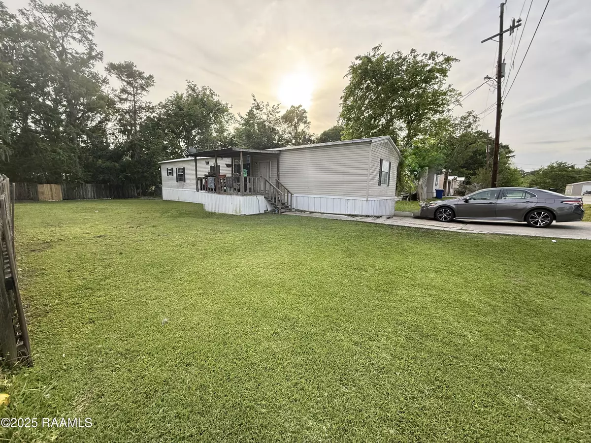 Patterson, LA 70392,406 Darlene ST