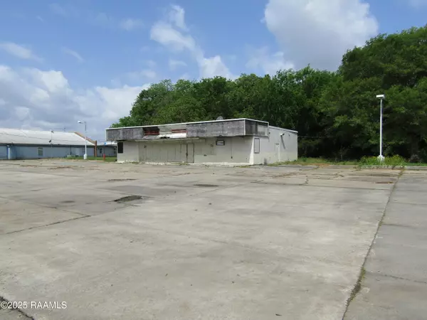 New Iberia, LA 70560,900 Jefferson TER