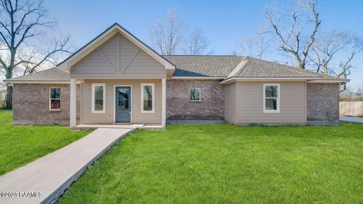 Breaux Bridge, LA 70517,1021 Timber Trails RD