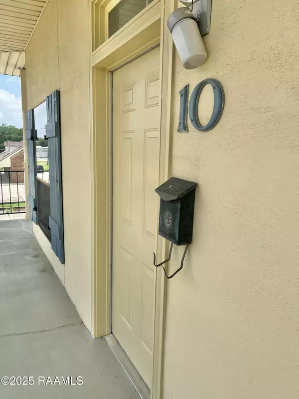 New Iberia, LA 70560,801 S Lewis ST #10