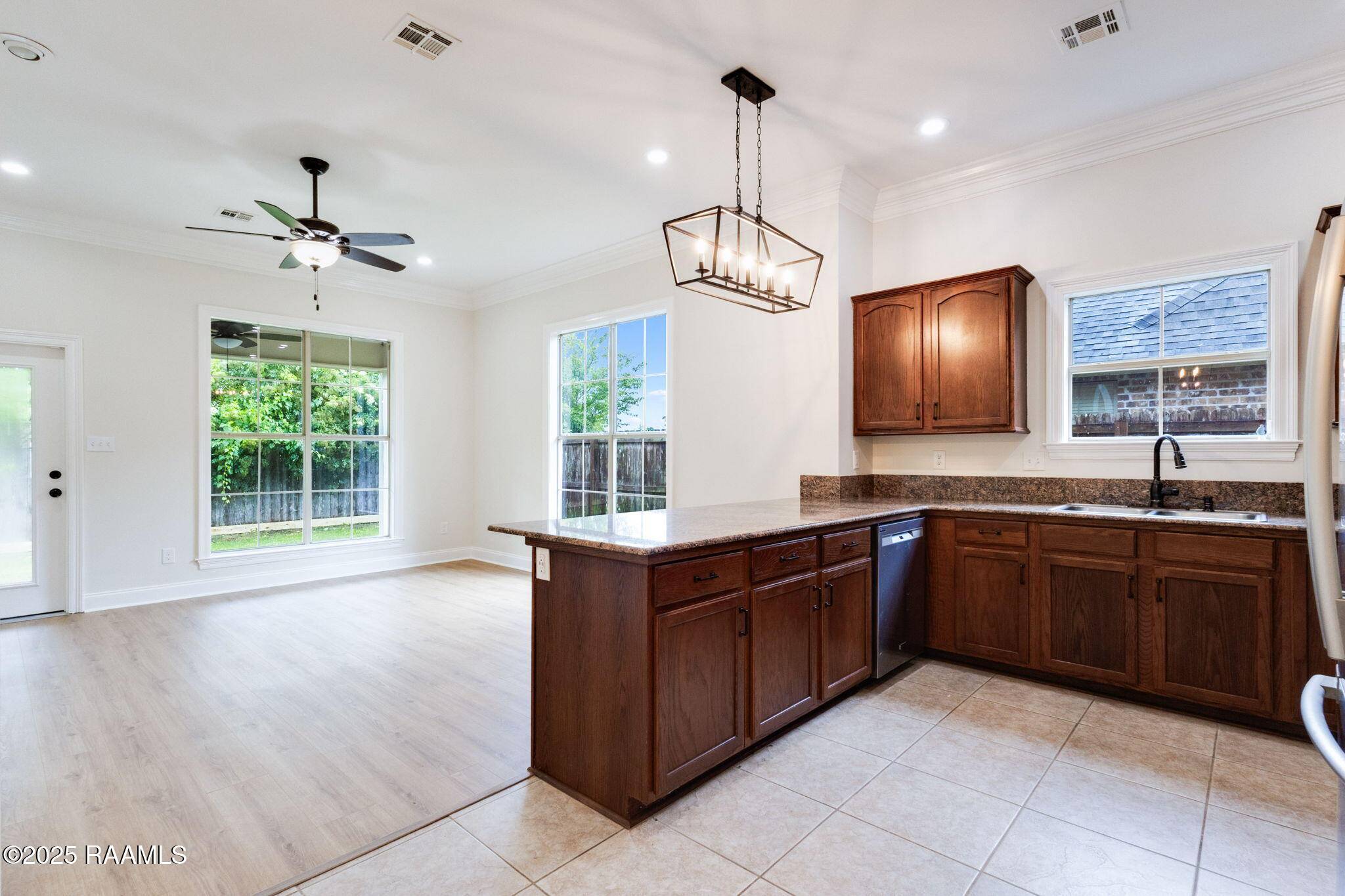 Youngsville, LA 70592,404 Braxton DR