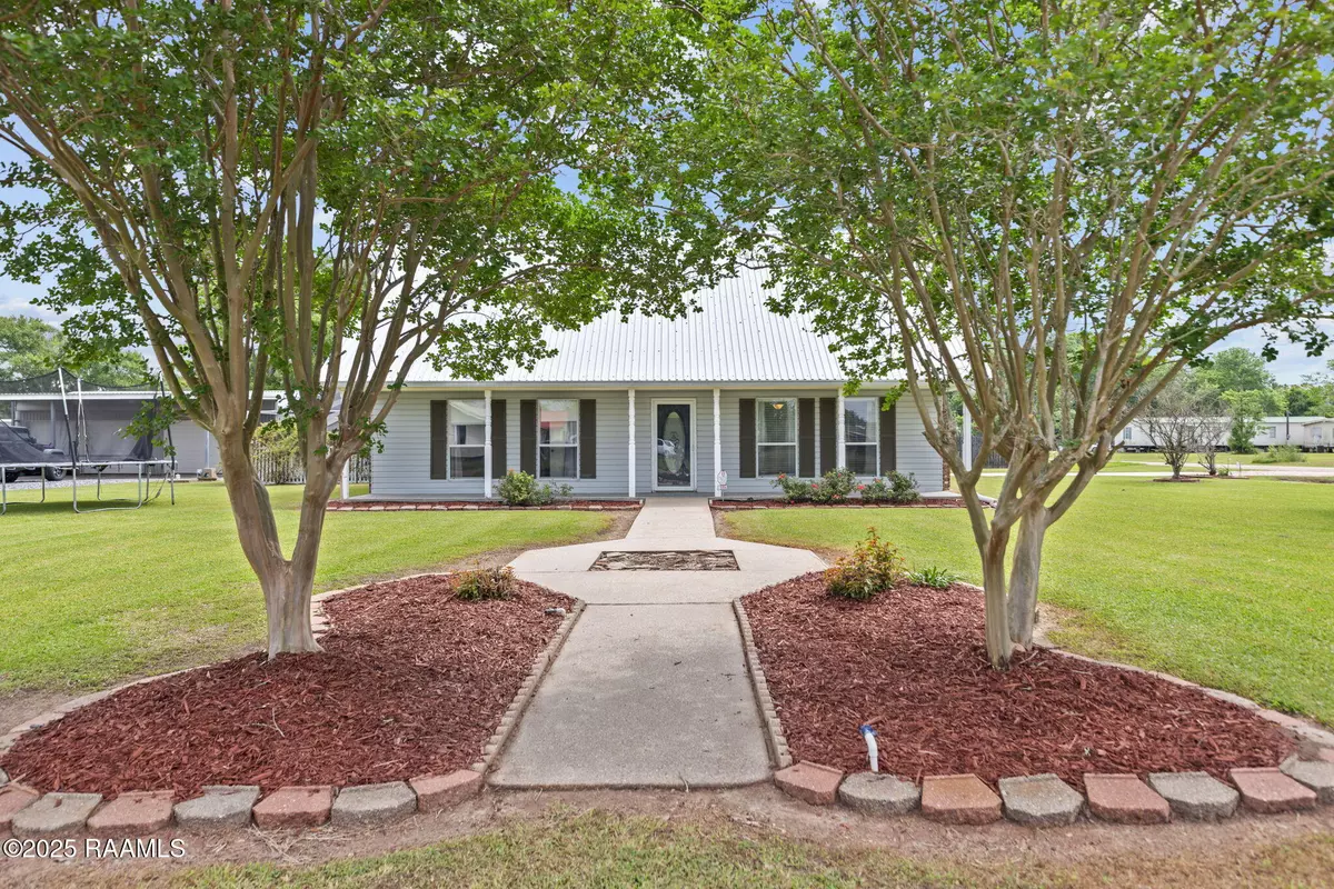 St. Martinville, LA 70582,1004 Borel RD