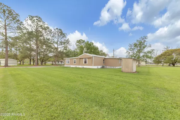 Breaux Bridge, LA 70517,1107 Mitchell Boyer RD