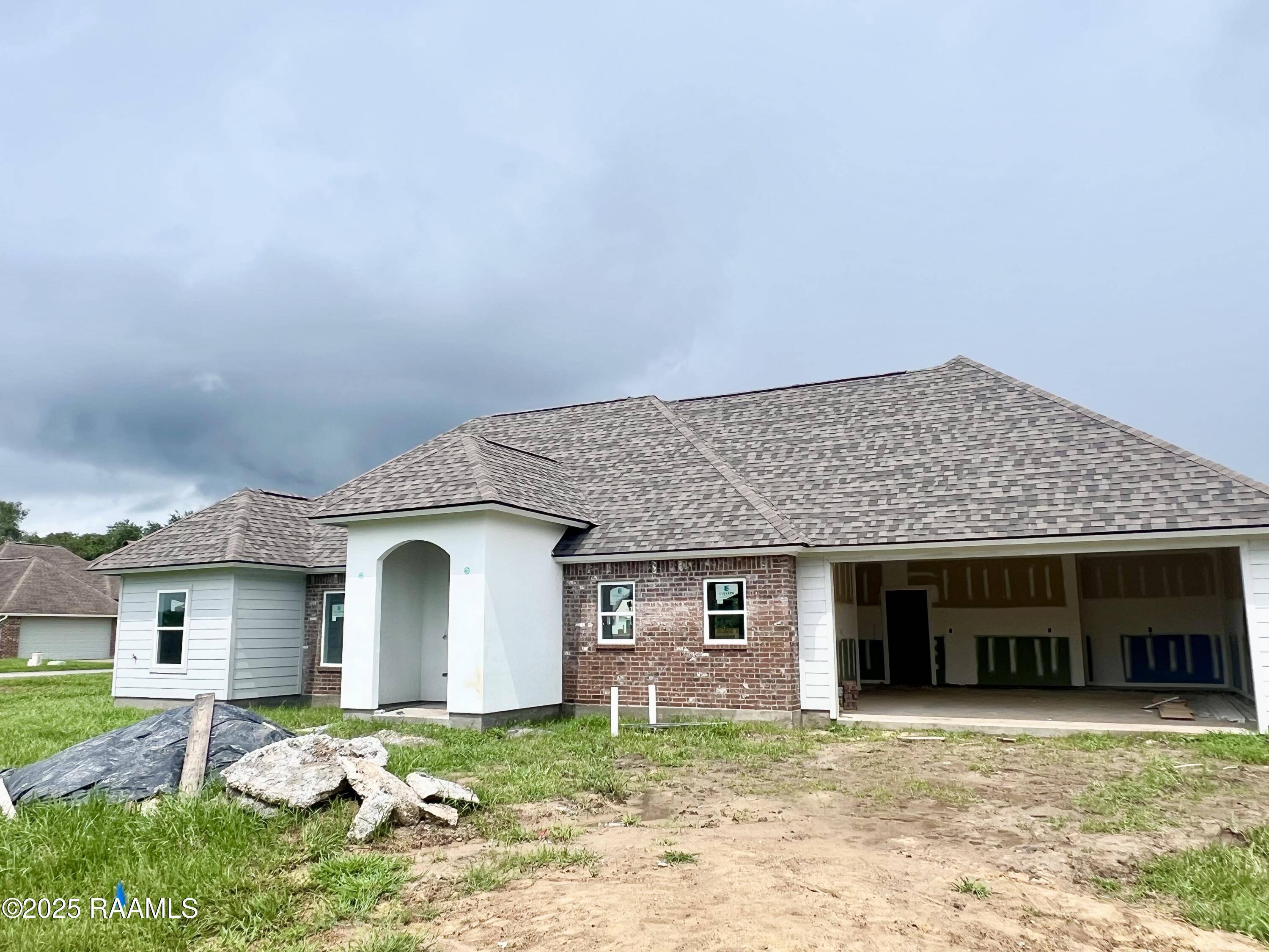 101 Cebby LN, Youngsville, LA 70592