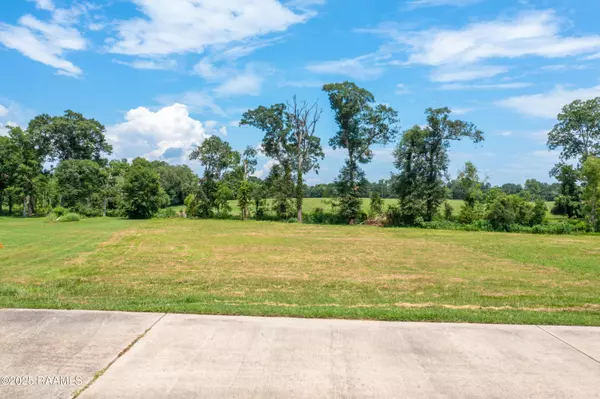 Broussard, LA 70518,102 Leatherback LN