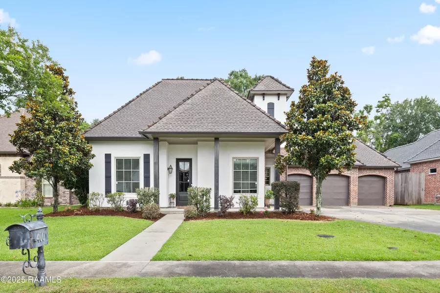 400 Dunnottar PL, Lafayette, LA 70503