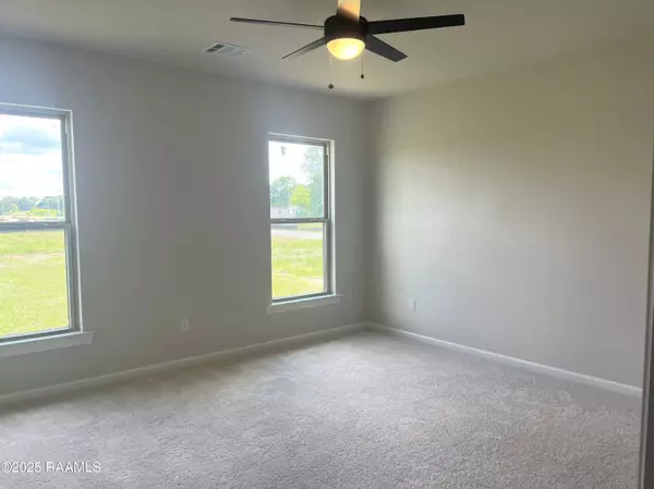 Scott, LA 70583,121 Pine Harvest LN