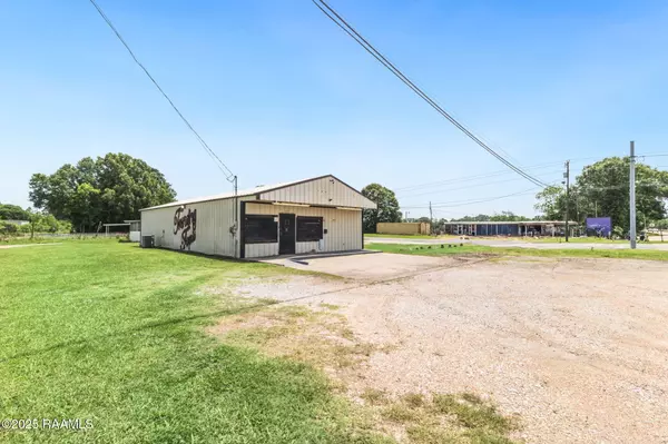 Ville Platte, LA 70586,735 S Chataignier ST