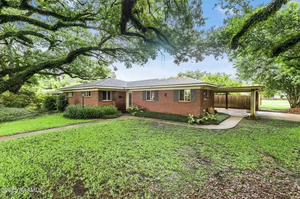102 White CIR, Lafayette, LA 70506