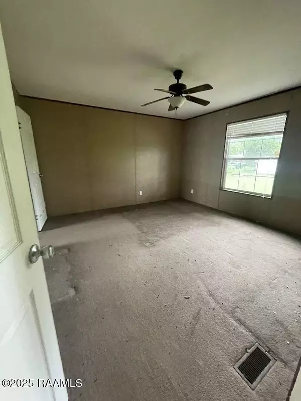 Crowley, LA 70526,319 E Lovell ST