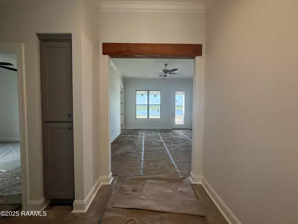Scott, LA 70583,204 Long Creek LN