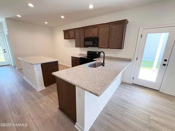 Lafayette, LA 70507,104 Yorktown CT