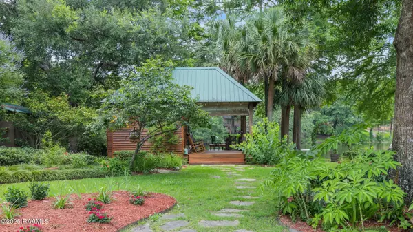 Lafayette, LA 70508,207 Acacia DR