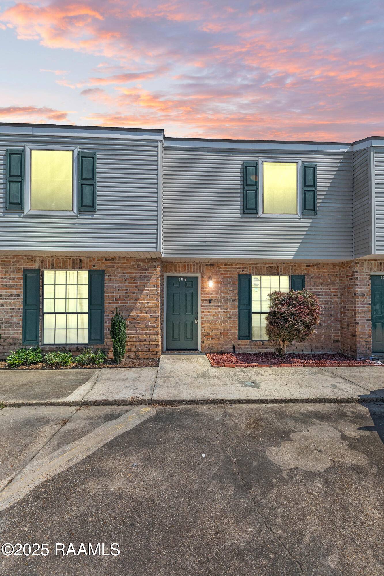 100 Winchester DR #308, Lafayette, LA 70506