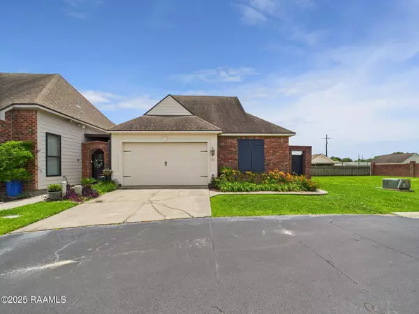 102 Palm Springs DR, Lafayette, LA 70506