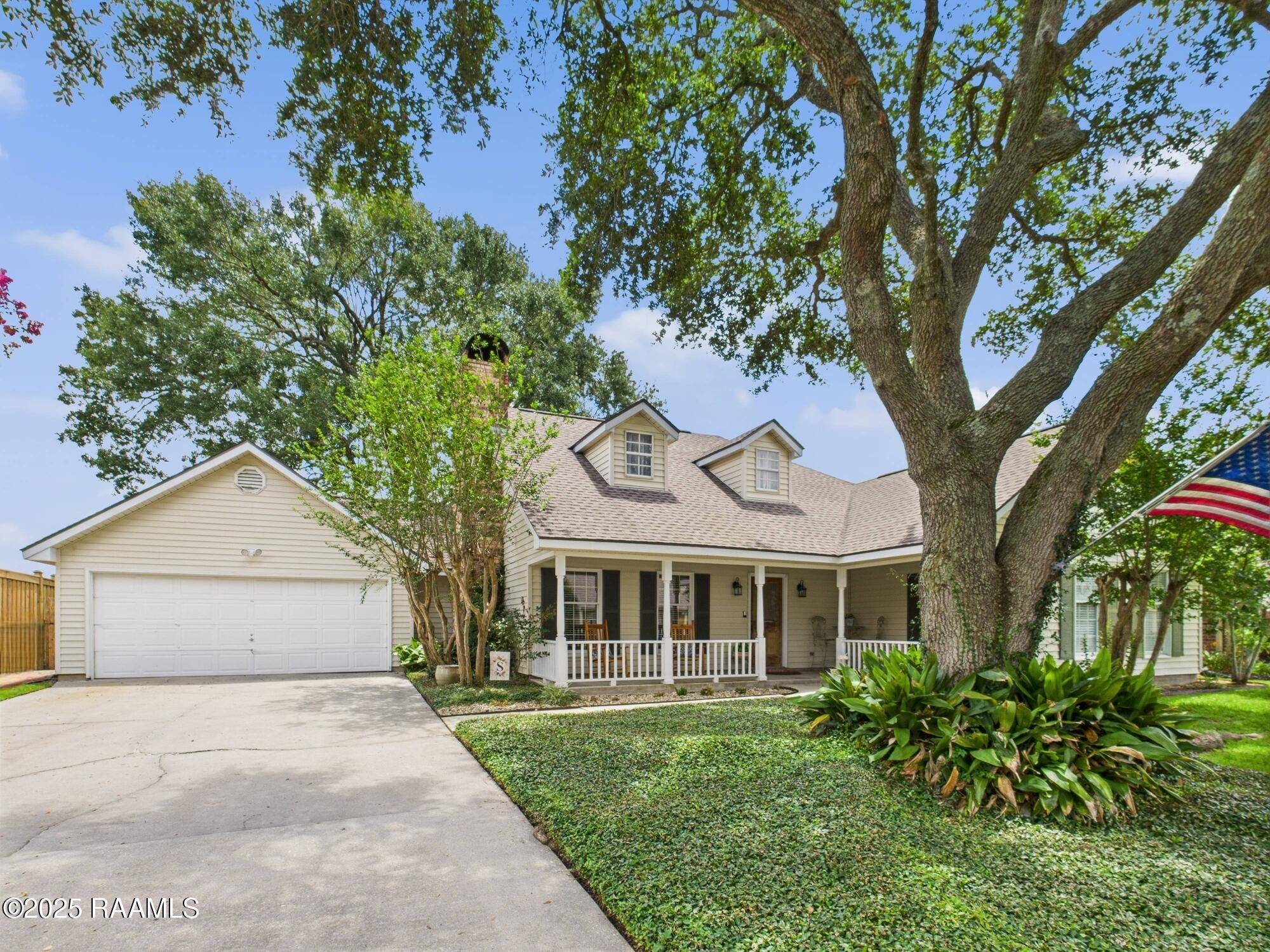 Lafayette, LA 70506,206 Candlelight DR