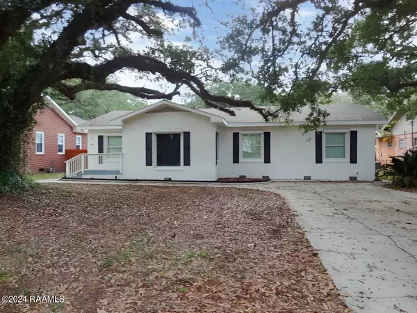 102 Myrtle Oak, New Iberia, LA 70563