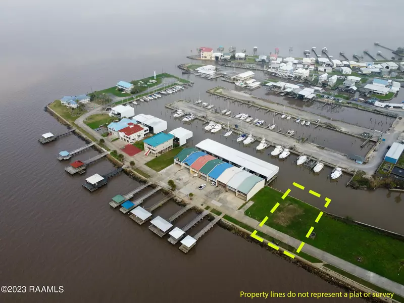 516 Bayview DR, Cypremort Point, LA 70538