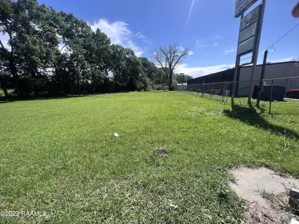 Lafayette, LA 70507,4494 Moss ST