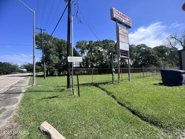 Lafayette, LA 70507,4494 Moss ST