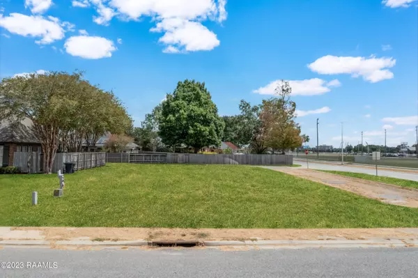 Lafayette, LA 70508,221 Edinburgh DR