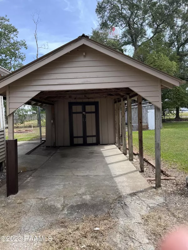 Abbeville, LA 70510,209 N Charles Campbell