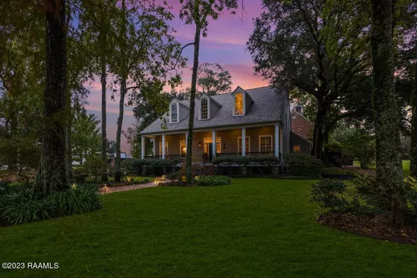 105 Mill Valley, Lafayette, LA 70508