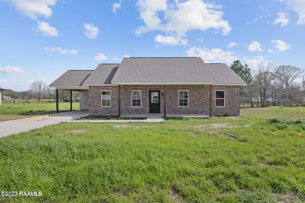 366 Sugarland CIR, Opelousas, LA 70570