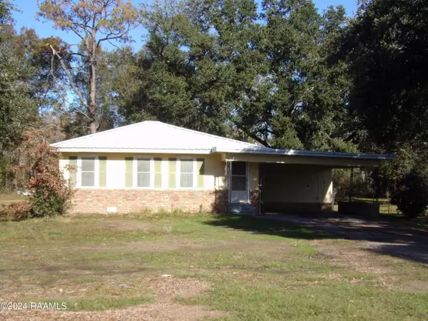 8606 Sand Pit, Abbeville, LA 70510