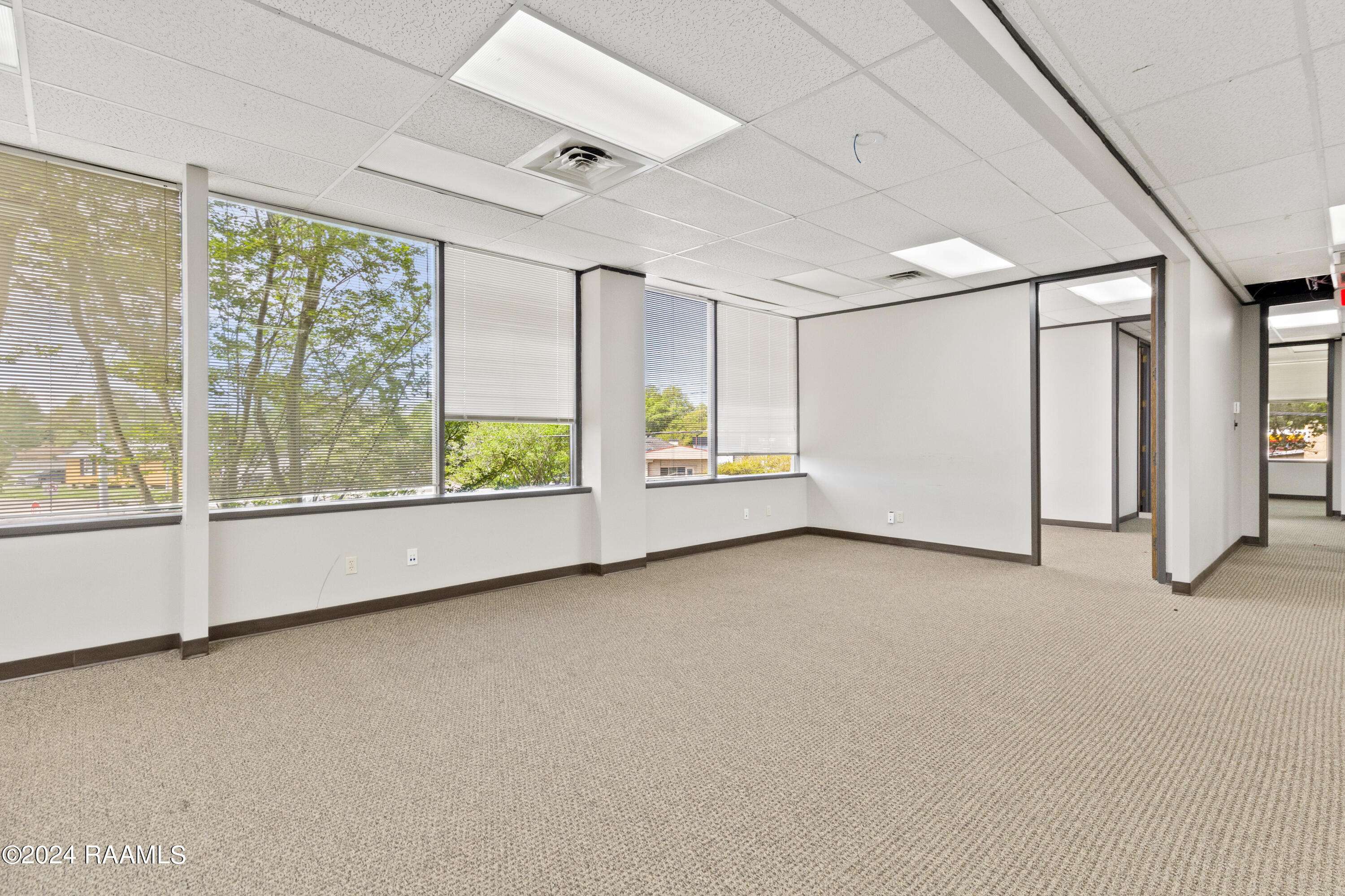Lafayette, LA 70503,1405 W Pinhook RD #111