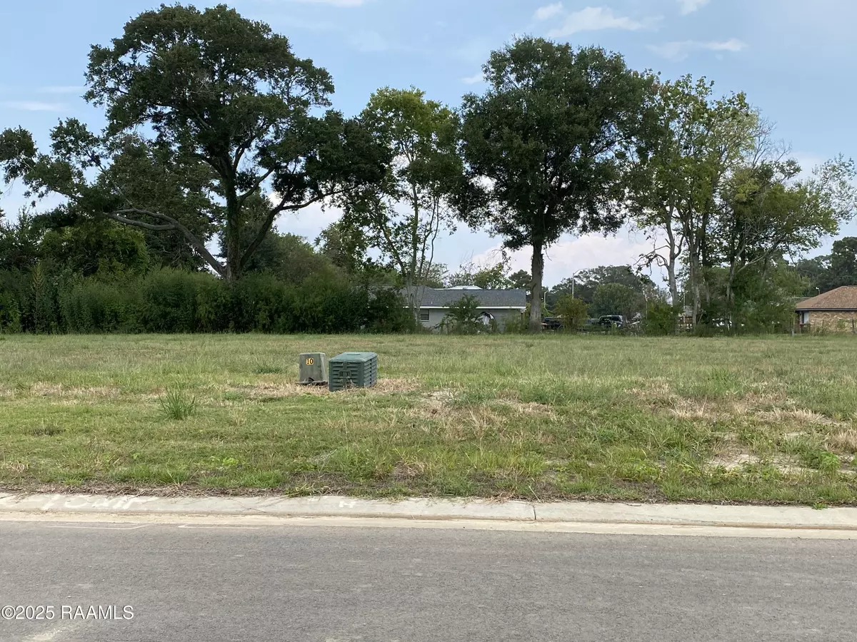 Lafayette, LA 70508,104 Leaning Oak DR