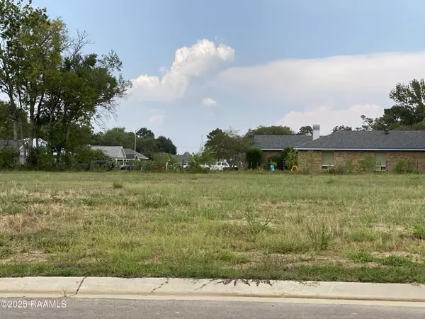 100 Leaning Oak DR, Lafayette, LA 70508