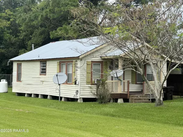 1701 Hollier RD, Breaux Bridge, LA 70517