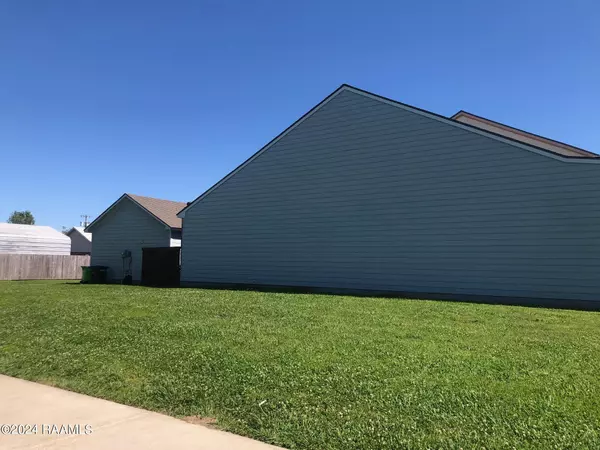 Breaux Bridge, LA 70517,525 Evangeline TRL