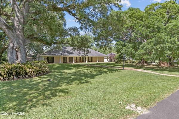 1817 Blanchet, Lafayette, LA 70501