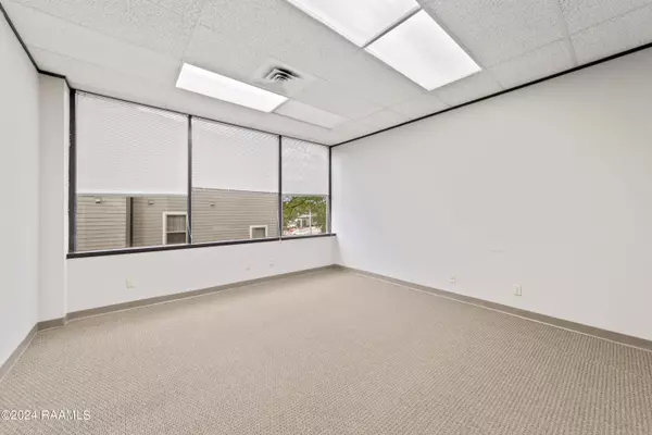 Lafayette, LA 70503,1405 W Pinhook RD #210-F