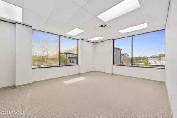 Lafayette, LA 70503,1405 W Pinhook RD #210-N