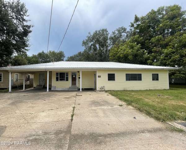 806 Clara, Jennings, LA 70546