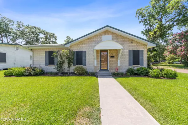 303 E Pioth, Church Point, LA 70525