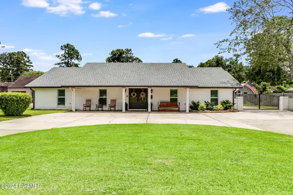 1734 E Willow, Lafayette, LA 70501