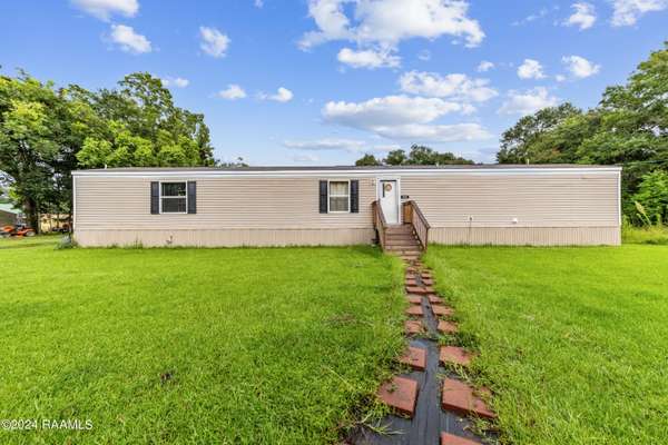 1120 Martha Hebert, Breaux Bridge, LA 70517