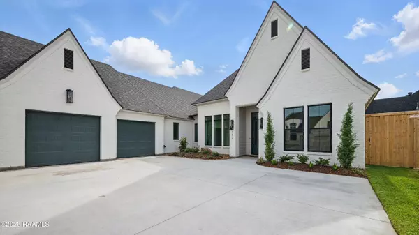 Youngsville, LA 70592,102 Sabal Leaf LN