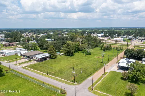 Delcambre, LA 70528,205 & 211 N President ST