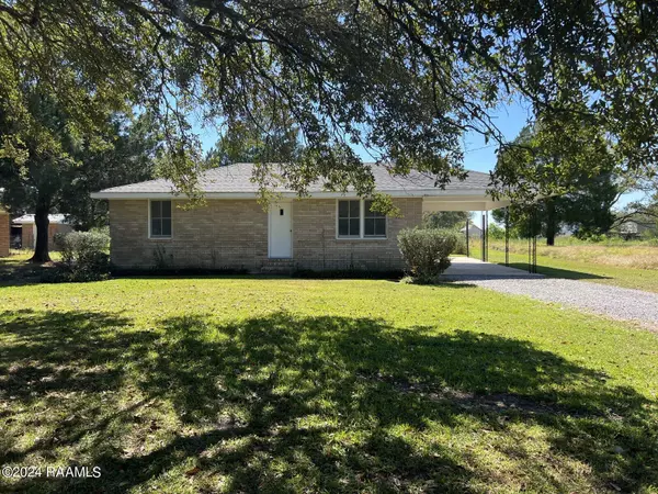 7738 Main #B, St. Martinville, LA 70582