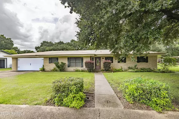 701 Landry, Jeanerette, LA 70544