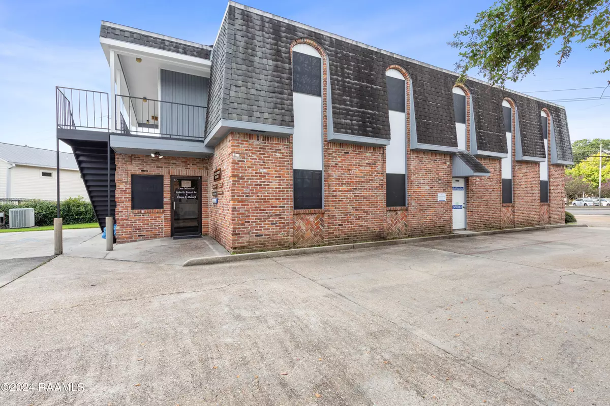 Lafayette, LA 70501,708 W University Pkwy