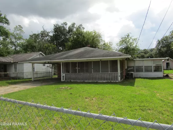 1933 Church, Jeanerette, LA 70544