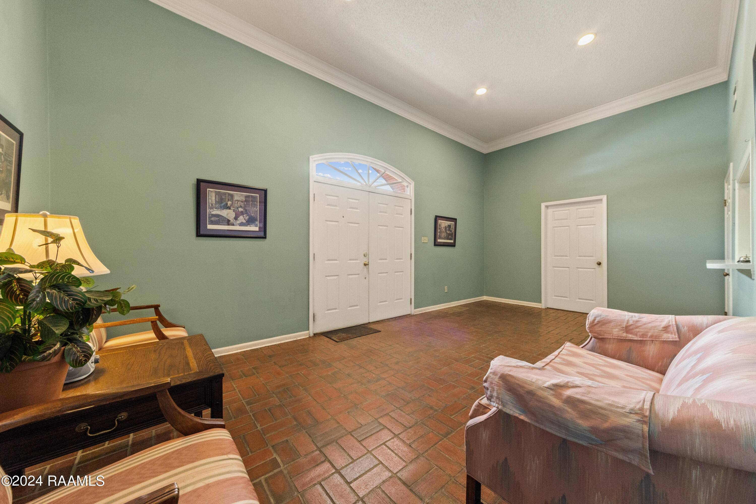 Crowley, LA 70526,211 N Parkerson AVE